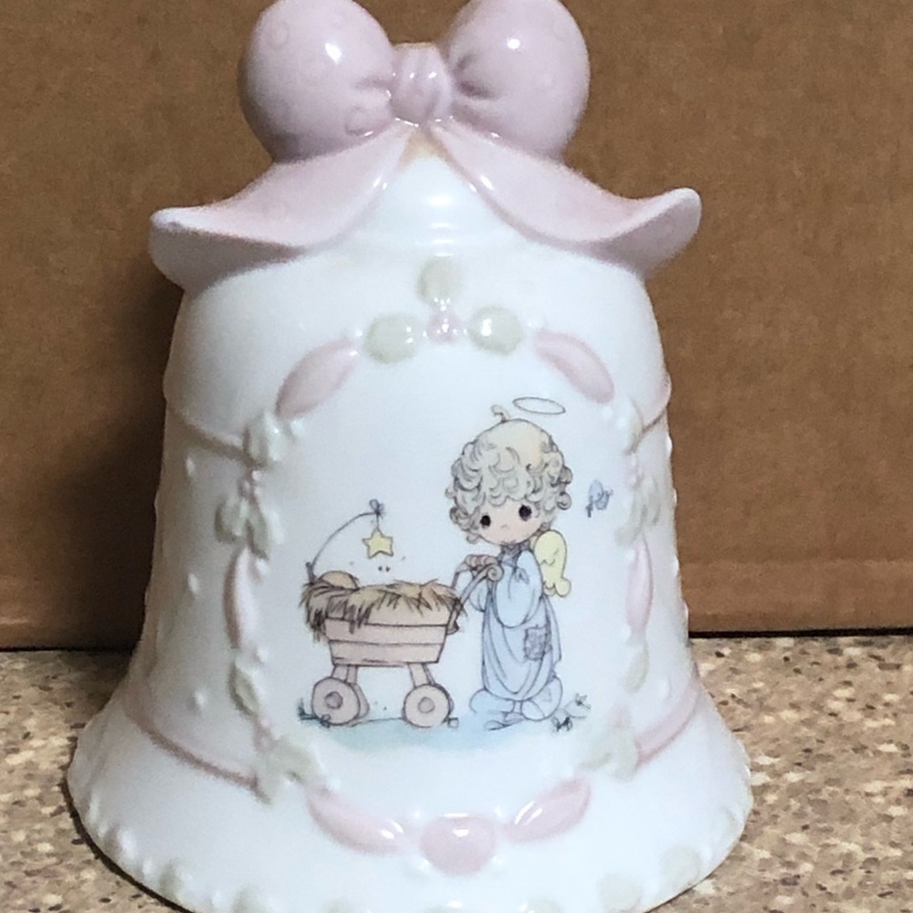 Precious Moments By Enesco “At The First Christmas” Christmas Bell 1995